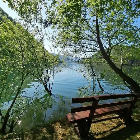 Jajce,plivsko Jezero بيت للعطل *