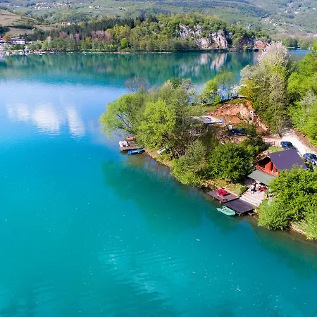 Jajce,plivsko Jezero 別荘 ヤイツェ